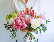 Load image into Gallery viewer, Designer&#39;s Choice Flowers